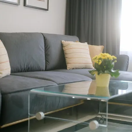 Golden Sands-beachfront Of Your Dreams Apartment Golden Sands